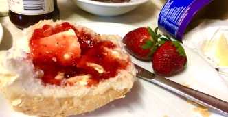 Shepparton breakfast brie strawberries Sept 2017