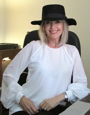 Tilly Witchery white shirt glam office Apr 2018 cancer
